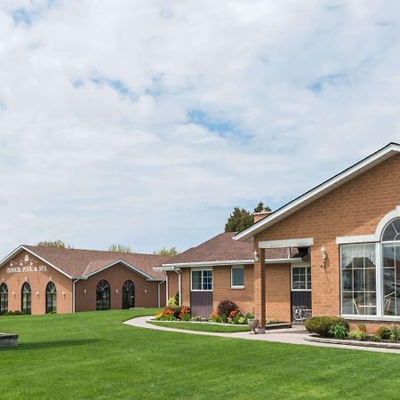 Super 8 By Wyndham Port Elgin Hotel Bagian luar foto