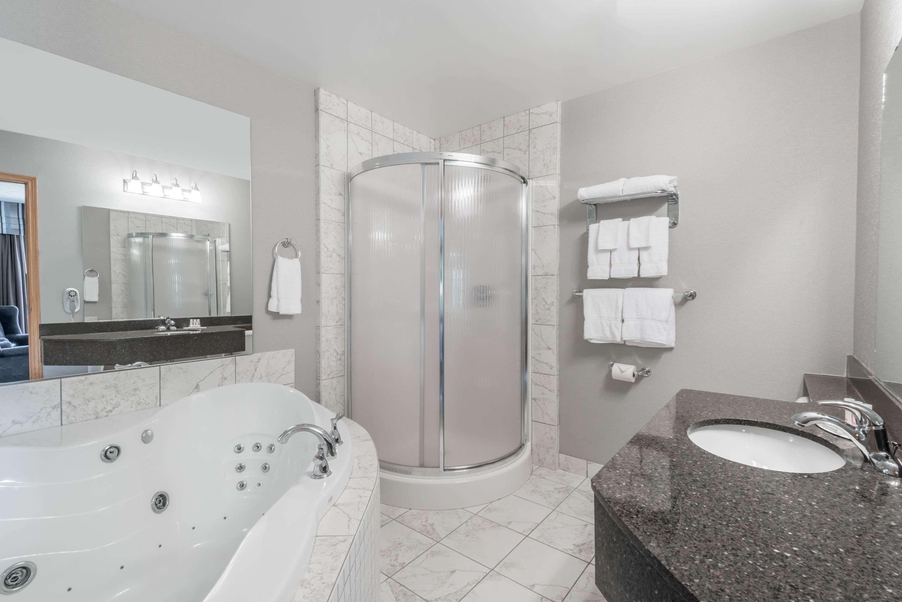 Super 8 By Wyndham Port Elgin Hotel Bagian luar foto
