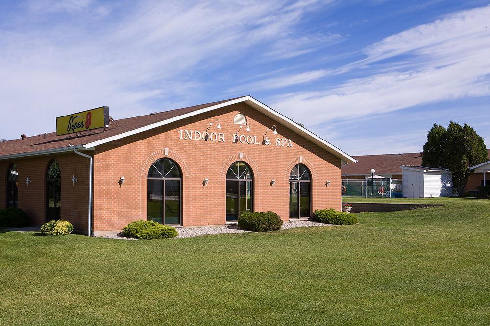 Super 8 By Wyndham Port Elgin Hotel Bagian luar foto